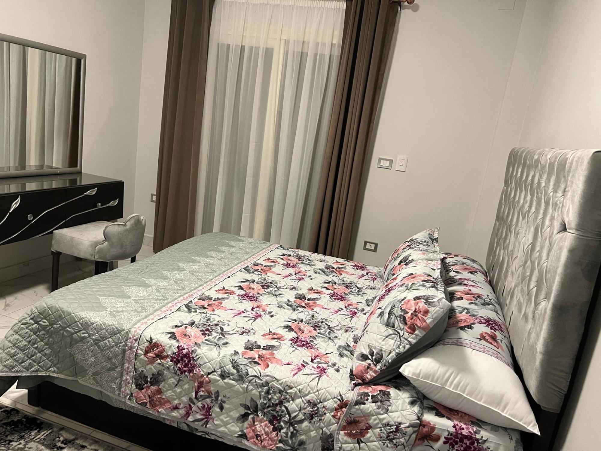 Luxury Apartments Beside Mall Of Arabia And Dar Al-Fouad Hospital - Families Only- No Alcoholic Beverages 6th of October City Екстериор снимка