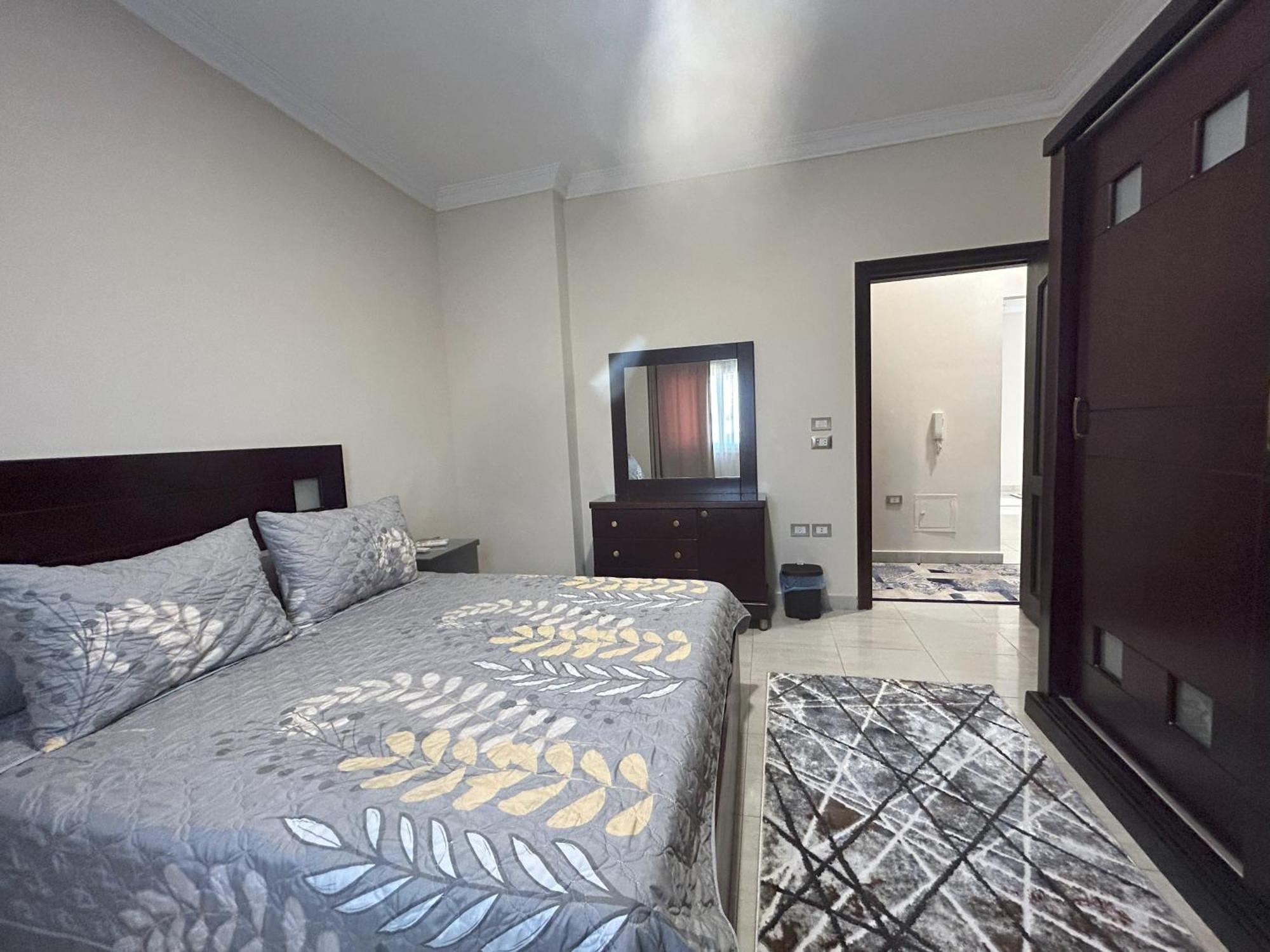 Luxury Apartments Beside Mall Of Arabia And Dar Al-Fouad Hospital - Families Only- No Alcoholic Beverages 6th of October City Екстериор снимка